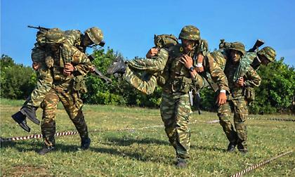 Στρατιωτική θητεία: Έρχονται αλλαγές – Δείτε ποιοι θα υπηρετούν μόνο 6 μήνες