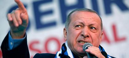 Ο Ερντογάν το ξεκόβει: Θα πάρουμε τους S-400 και θα τους χρησιμοποιήσουμε