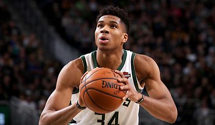 Η ραγδαία βελτίωση του Γιάννη στα τρίποντα