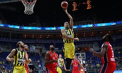 Σούπερ Σλούκας, οδήγησε τη Φενέρ