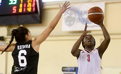 Η Τζέσικα Τόμας του Ολυμπιακού την είδε... Κάρι (video)