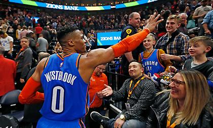 Έβρισε και απείλησε φίλαθλο και τη σύζυγό του ο Γουέστμπρουκ (video)