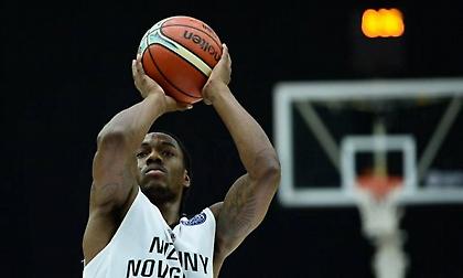 Κέντρικ Πέρι: Έγραψε ιστορία και μπήκε στο top-10 του Basketball Champions League!