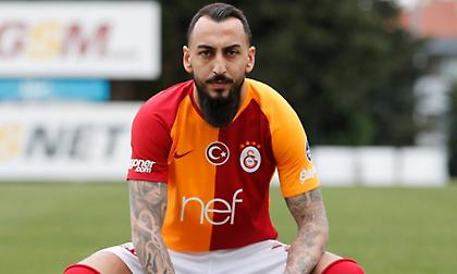 Οι ευχές της Γαλατά στον Μήτρογλου (pic)