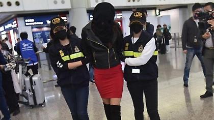 Η πρώτη φωτογραφία της Ειρήνης στη δίκη μετά από 1,5 χρόνο φυλακή