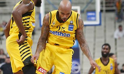 Ανατροπή με Θίοντορ - Κάνει ένεση και μπαίνει στη 12άδα της ΑΕΚ