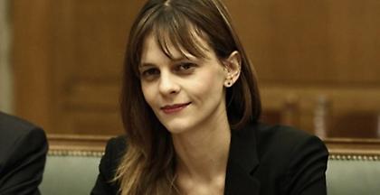 Αχτσιόγλου: Δεν μειώθηκαν οι συντάξεις αλλά δόθηκαν αυξήσεις