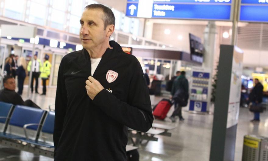 Μπλατ: «Η ασυνέπεια είναι ένα από τα προφανή ελαττώματά μας»