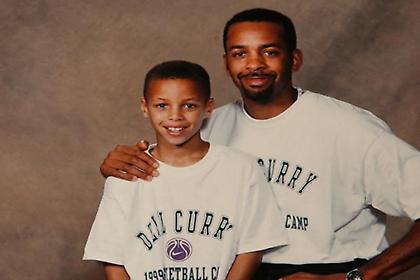 Όταν ο Στέφεν Κάρι έπαιξε με αντίπαλο τον πατέρα του