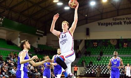 Άνετα η Εφές  και «έπιασε» κορυφή