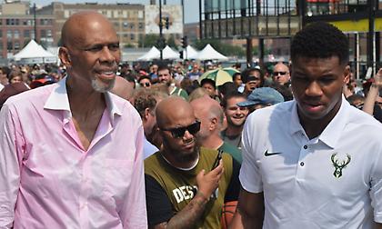 Έτοιμος να καταρρίψει ιστορικό ρεκόρ του Τζαμπάρ ο Αντετοκούνμπο