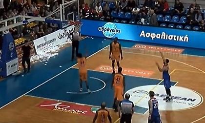 ΔΕΝ ΞΑΝΑΓΙΝΕ: Παίκτης του Ρεθύμνου έκανε τάπα σε ελεύθερη βολή! (video)