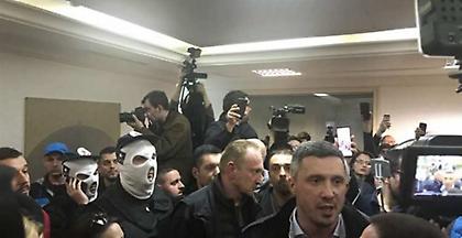 Σερβία: Διαδηλωτές εισέβαλαν στο κτίριο της δημόσιας τηλεόρασης (vid)