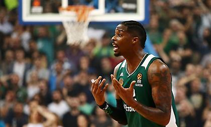 Ο Κένι Γκέιμπριελ σε… κούπα καφέ με τη φανέλα του Παναθηναϊκού (pic)