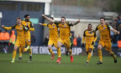 Στα ημιτελικά του Κυπέλλου η «επτάψυχη» Μπράιτον!