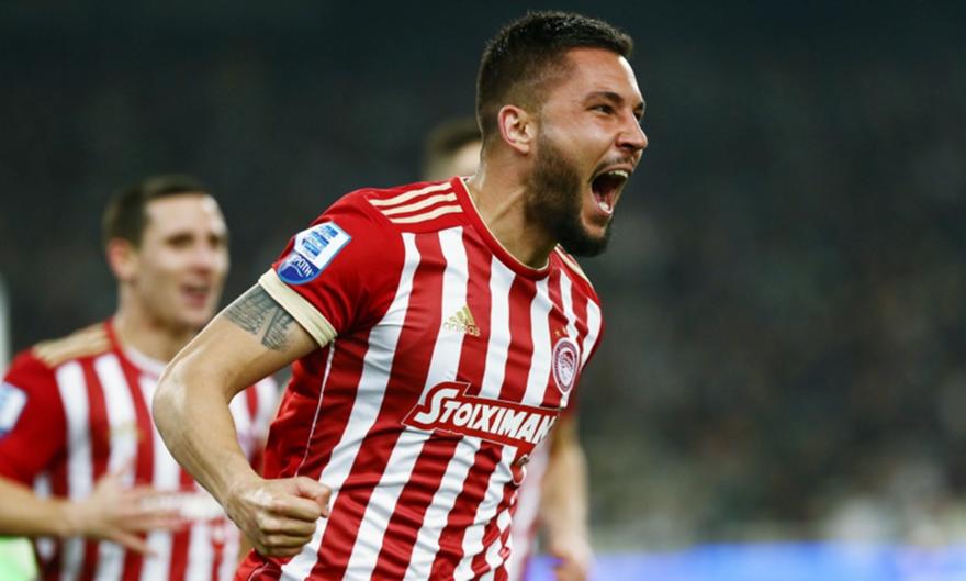 Σέντρα Κούτρη, κεφαλιά-κανονιά Γκερέρο και ανοίγει το σκορ ο Ολυμπιακός! (video)