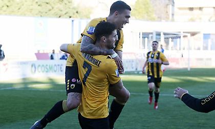 Αξίζει ένα «μπράβο» για μια σημαντική νίκη με μισή ομάδα