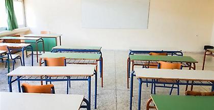 Δήμαρχος Κεφαλονιάς σε καθηγητές: Κοπρόσκυλα, να τους πάρω με τα γιαούρτια