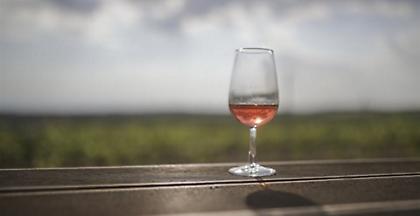 Νέα επεισόδια στον άγνωστο «πόλεμο του κρασιού» με τα Σκόπια