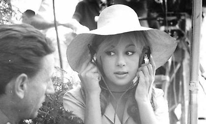 Σπάνιο βίντεο: Η Αλίκη Βουγιουκλάκη μιλάει για τη Δήμητρα Λιάνη Παπανδρέου