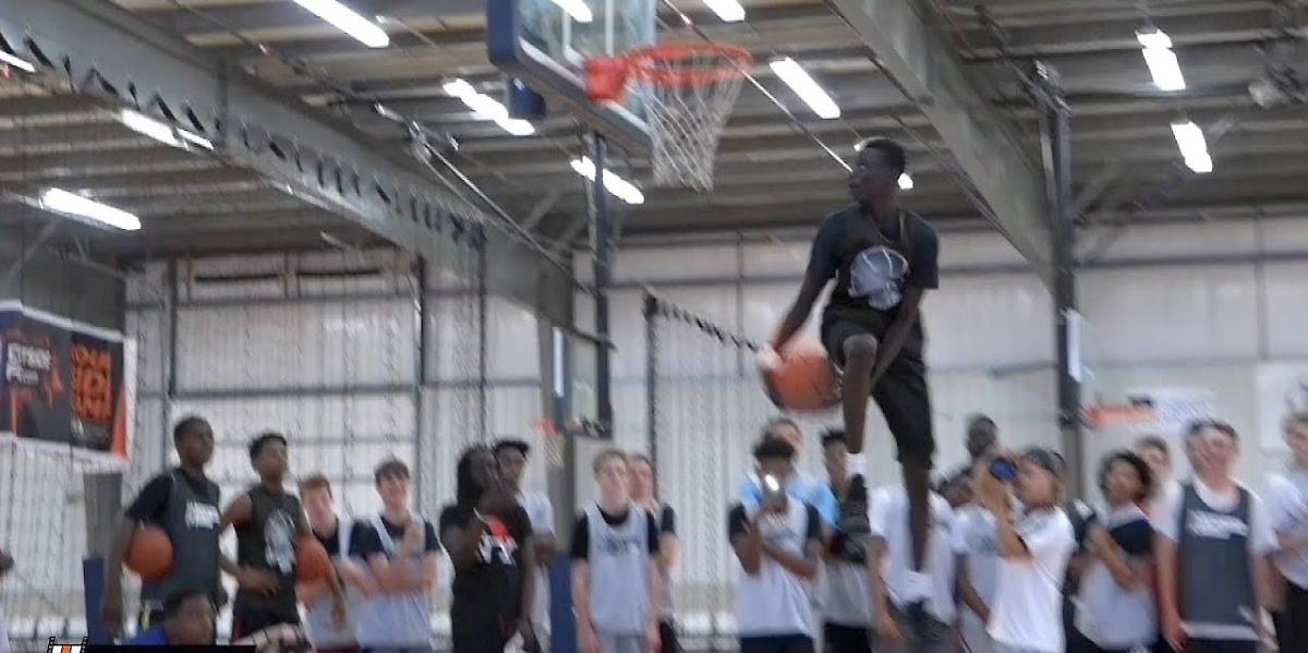 Ο Jimma Gatwech καρφώνει πιο εντυπωσιακά από τον Λεμπρόν