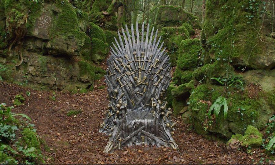 Game of Thrones: Αναζητήστε τους... χαμένους Σιδερένιους Θρόνους σε όλο τον κόσμο (pics/video)