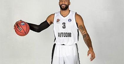 Στην Κόνιασπορ ο Καρμάικλ