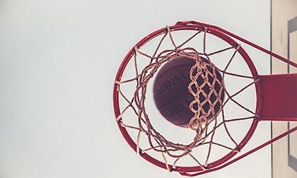 Έλληνας μπασκετμπολίστας νίκησε τον καρκίνο και αφιερώθηκε στον Θεό