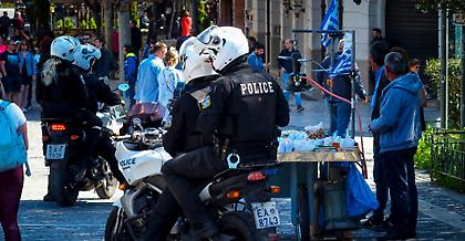 Συγκλονιστικό video: Διακίνηση ναρκωτικών - Πως οι έμποροι δρουν σε ΑΣΟΕΕ και Νομική