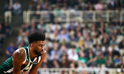 Λάνγκφορντ: «Αγχωθήκαμε, αλλά καλή και η νίκη χωρίς τη διαφορά»