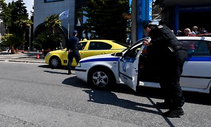 Έγκλημα στο Ελληνικό: Μαρτυρία ταξιτζή – «Μπήκε μέσα και έλεγε με σκότωσε»