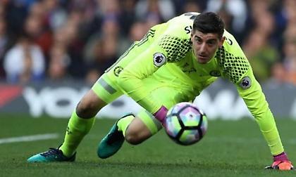 Τα έκανε… θάλασσα ο Κουρτουά! (video)