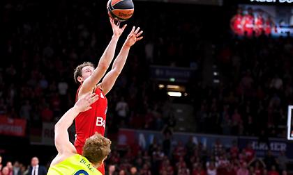 Το τρομερό buzzer-beater του Κόπονεν (video)