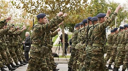 Λεωφορείο που μετέφερε φαντάρους συγκρούστηκε με φορτηγό
