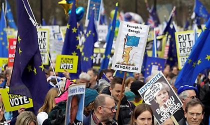 Βρετανία: Λαοθάλασσα υπέρ του δεύτερου δημοψηφίσματος για το Brexit