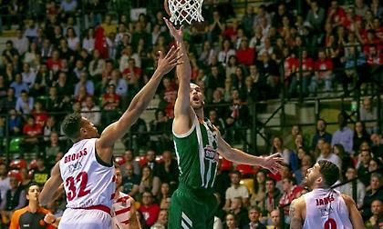 Νικ Καλάθης: Ρεκόρ προσπαθειών για σουτ! (video)