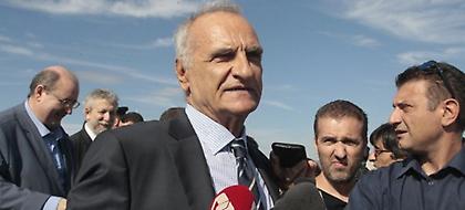 Βαρεμένος για τις αποδοκιμασίες: Μια δράκα άνθρωποι φώναζαν φασιστικό σύνθημα των Χρυσαυγιτών