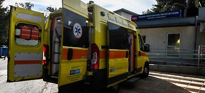 Σε κρίσιμη κατάσταση 12χρονος που παρασύρθηκε με το ποδήλατό του από αυτοκίνητο στην Εύβοια