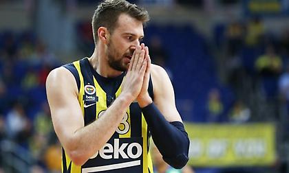 Ομπράντοβιτς: «Είχαμε προβλήματα με Σλούκα, Βέσελι, Ντατόμε και προέκυψε του Γκούντουριτς»