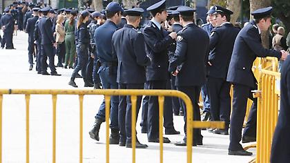 Με 1.500 αστυνομικούς η στρατιωτική παρέλαση στην Αθήνα - «Κλοιός» γύρω από τους επισήμους