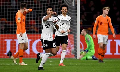 Τρομερή γκολάρα του Γκνάμπρι και 2-0 η Γερμανία μέσα στην Ολλανδία (vids)