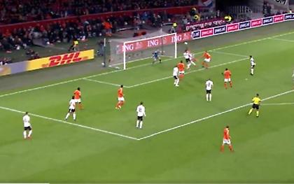 Βάζει ξανά την Ολλανδία στο... κόλπο ο Ντε Λιχτ! (video)