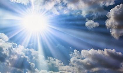 Με ήλιο η 25η Μαρτίου-Εως 23 βαθμούς η θερμοκρασία