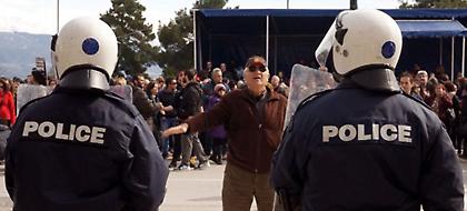 Επεισόδια και στη μαθητική παρέλαση στα Ανω Λιόσια