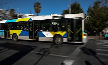 Λεωφορείο ΟΑΣΑ: Νέα επίθεση με πέτρες στη Μεταμόρφωση (pics)