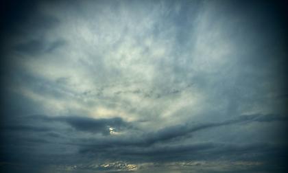 Χαλάει ο καιρός σήμερα-Πτώση της θερμοκρασίας και βροχές