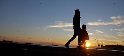 Μέχρι σήμερα το μεσημέρι οι αιτήσεις για το επίδομα παιδιού