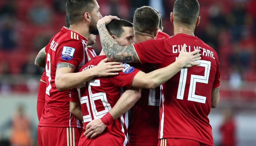 Έτσι πάνε να «κλέψουν» τον καλύτερο παίκτη του Ολυμπιακού!