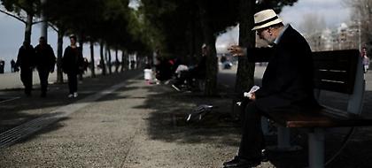 Αρχίζει η καταβολή των συντάξεων του Απριλίου - Όλες οι ημερομηνίες