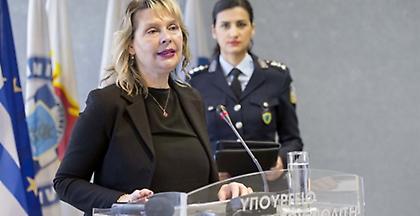 Παπακώστα για την 90χρονη: Νόμιμο το πρόστιμο, αλλά θα το πληρώσουμε εμείς